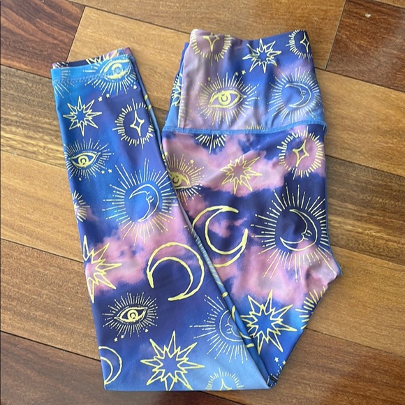 Victoria's Secret Sport Leggings and Sports bra set - Picture 3 of 11